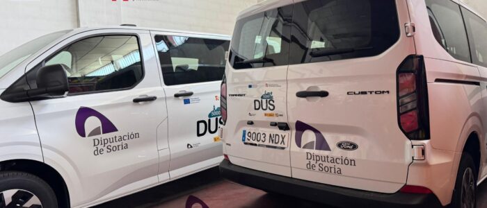 La Diputación de Soria ha ejecutado un amplio proyecto de movilidad sostenible dentro del Programa DUS 5000, destinado a impulsar el transporte público a demanda, renovar vehículos municipales mediante modelos eléctricos y poner en marcha once nuevos puntos de recarga en distintos municipios de la provincia.
